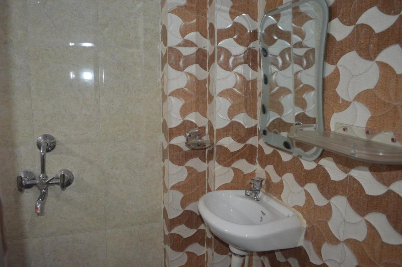 Azure Family Paying Guest House Waranasi Zewnętrze zdjęcie